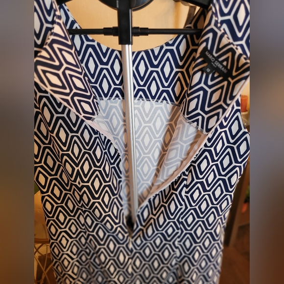 Mario Serrani Navy and White Geometric Dress - Picture 4 of 6